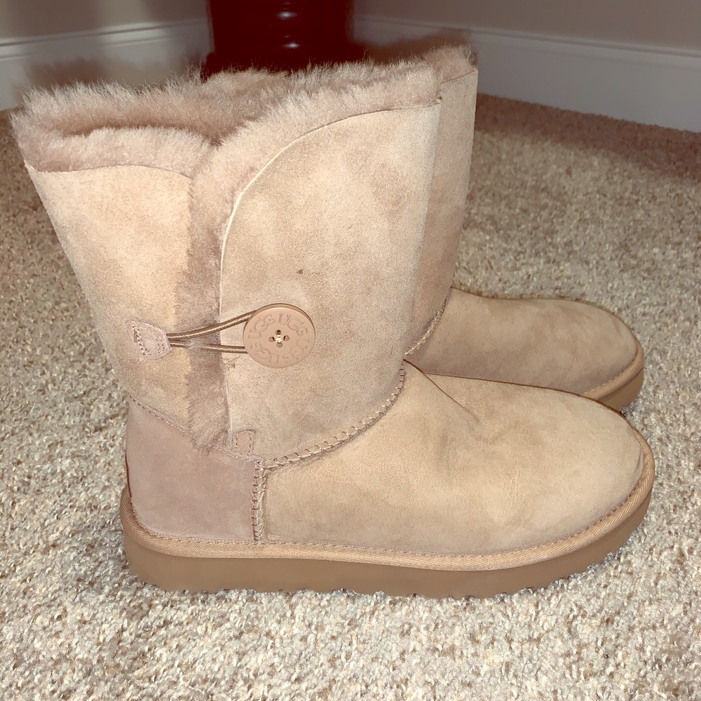 Ugg Bailey Button II